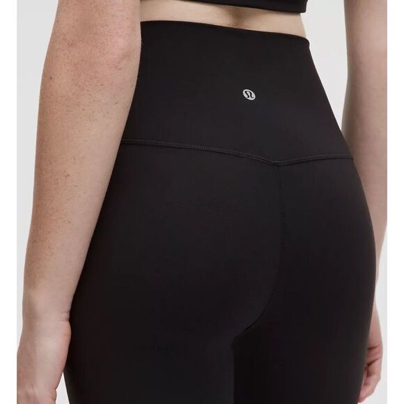 Lululemon High rise crops 17” Leggings - Picture 1 of 9